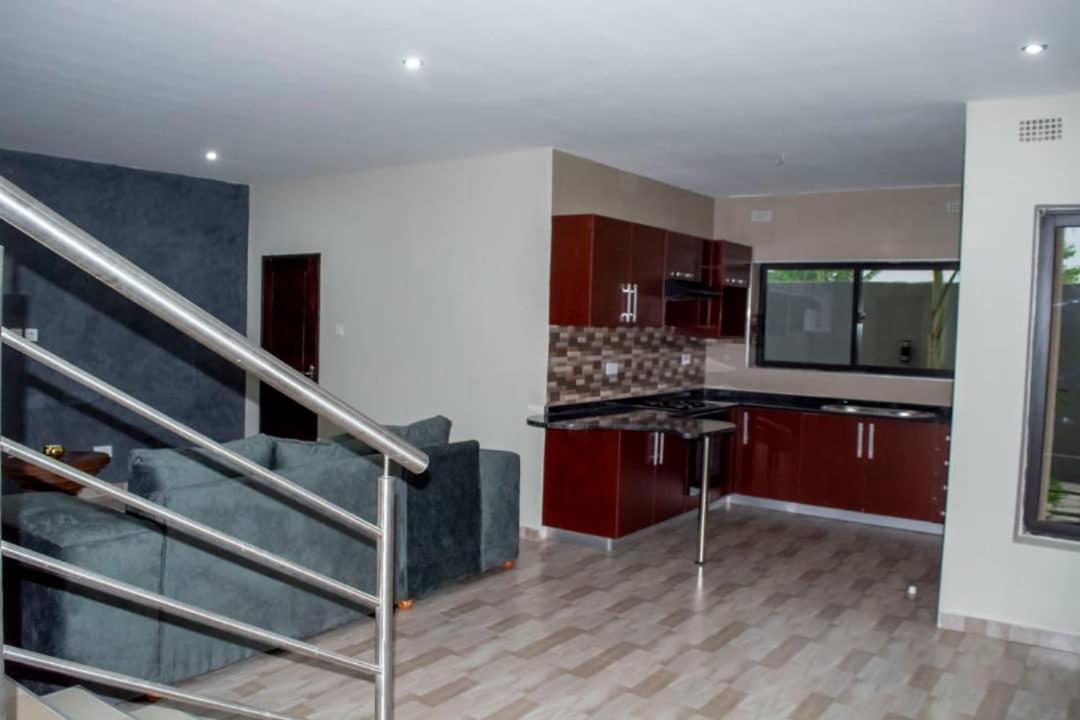 Royal Suites Apartments Lusaka Bagian luar foto