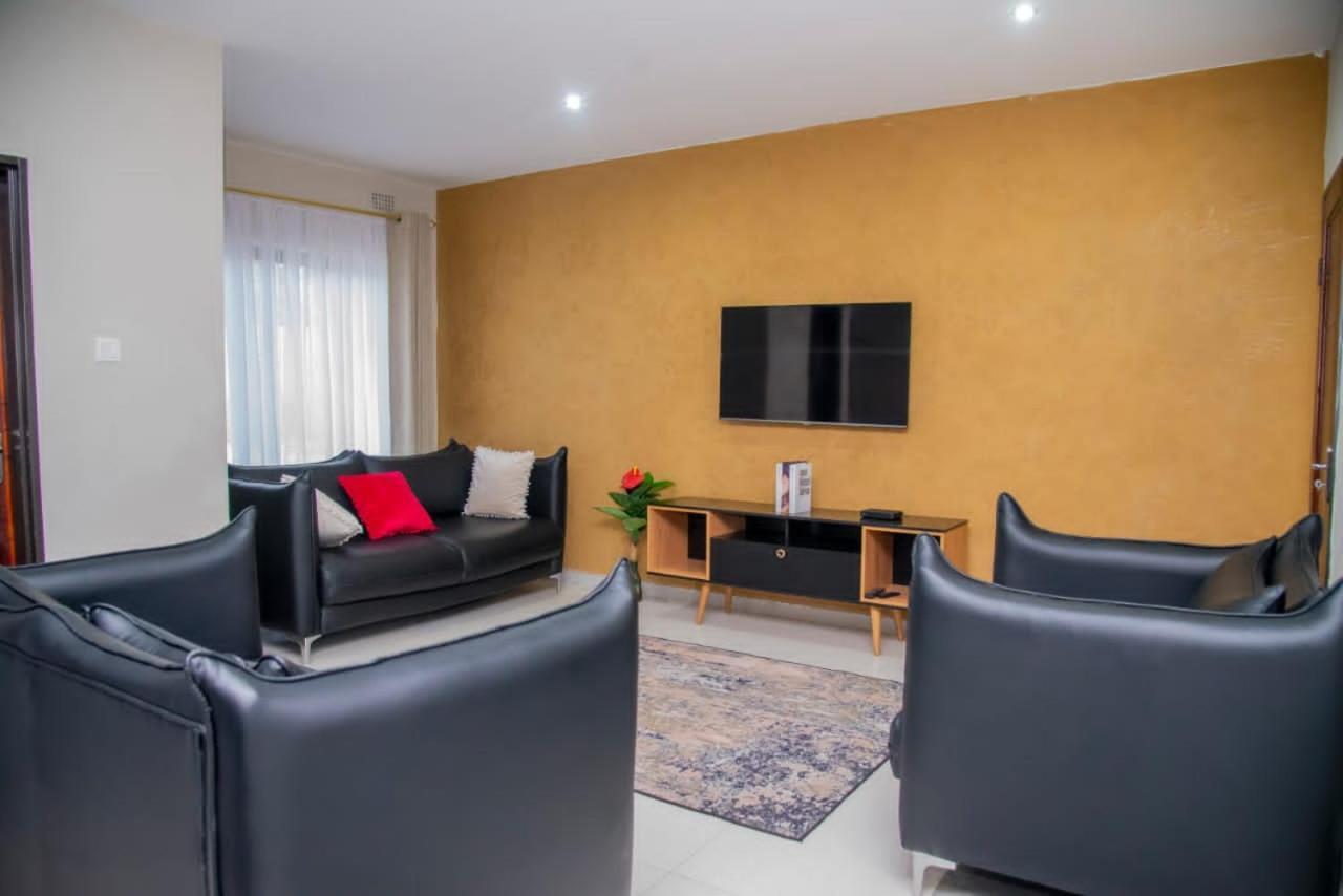 Royal Suites Apartments Lusaka Bagian luar foto