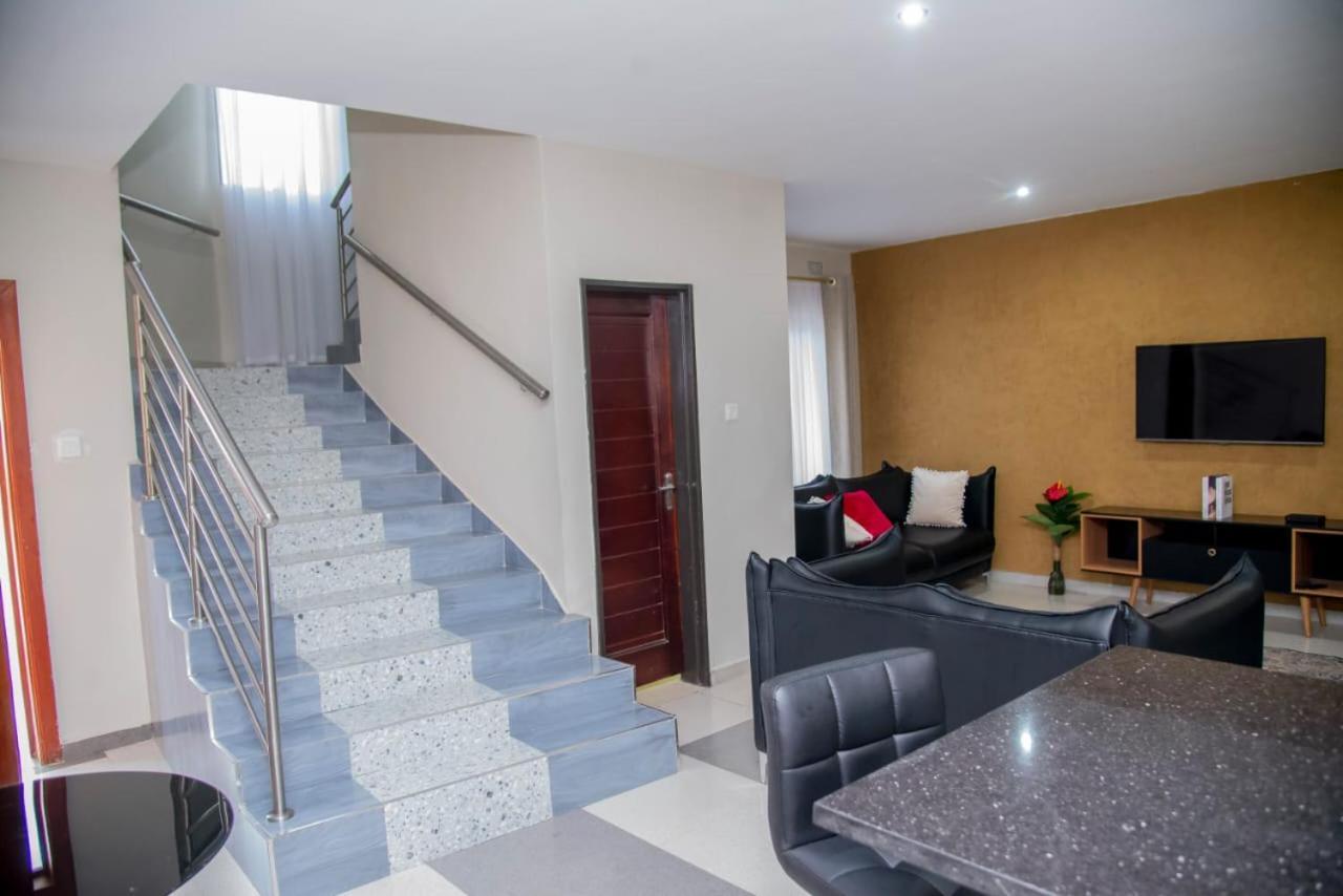 Royal Suites Apartments Lusaka Bagian luar foto