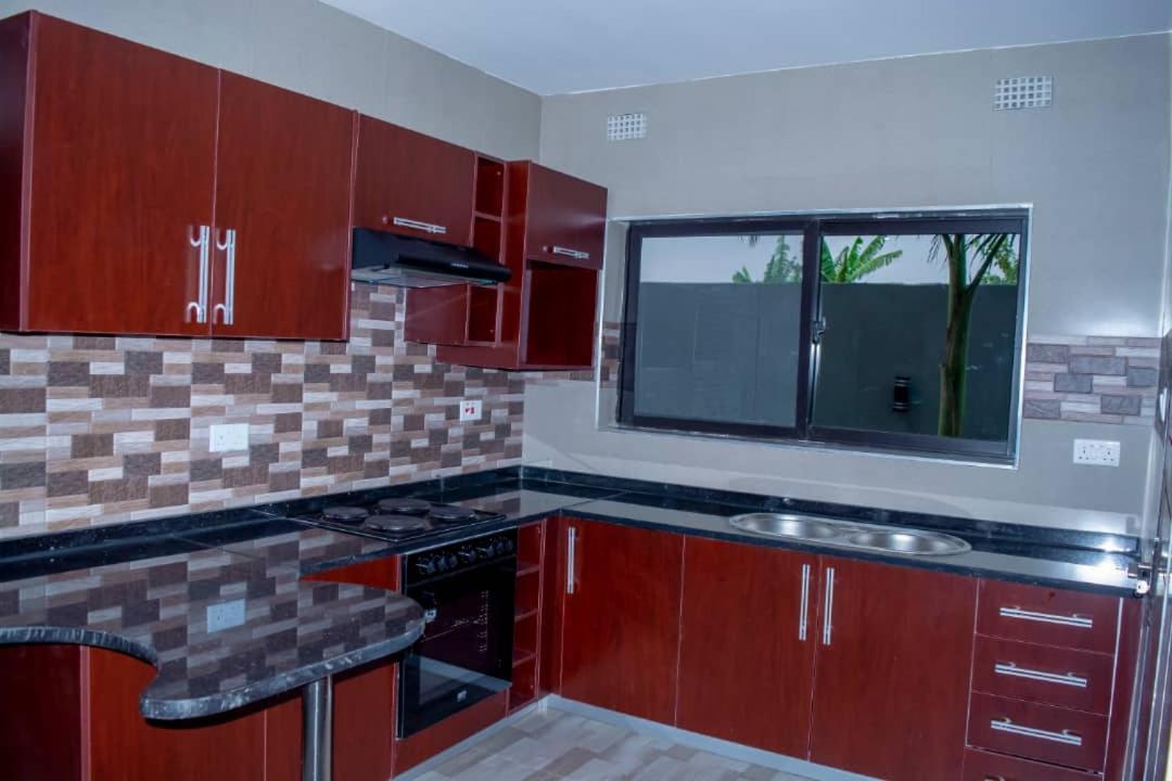 Royal Suites Apartments Lusaka Bagian luar foto
