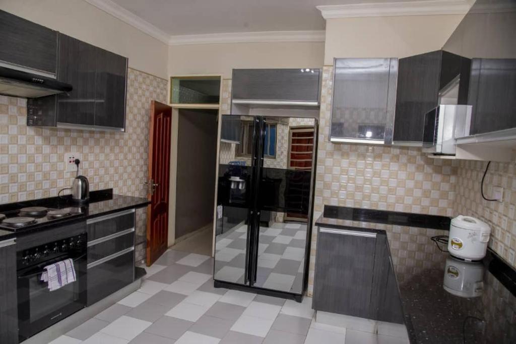 Royal Suites Apartments Lusaka Bagian luar foto