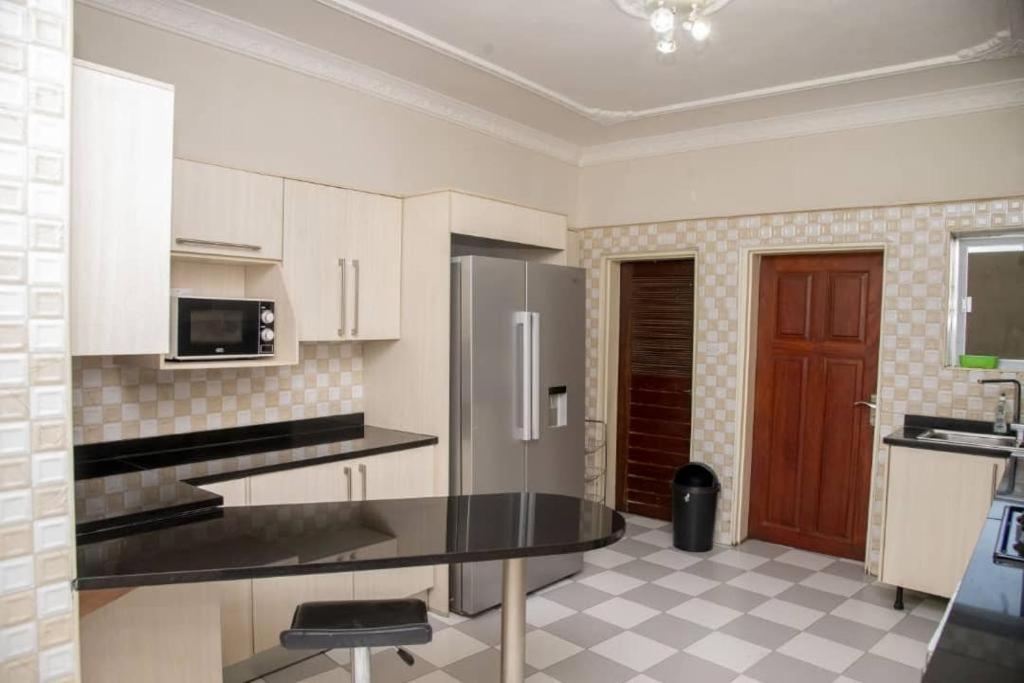 Royal Suites Apartments Lusaka Bagian luar foto