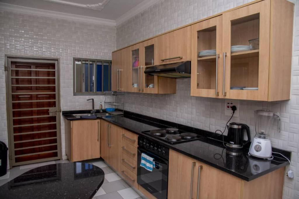 Royal Suites Apartments Lusaka Bagian luar foto