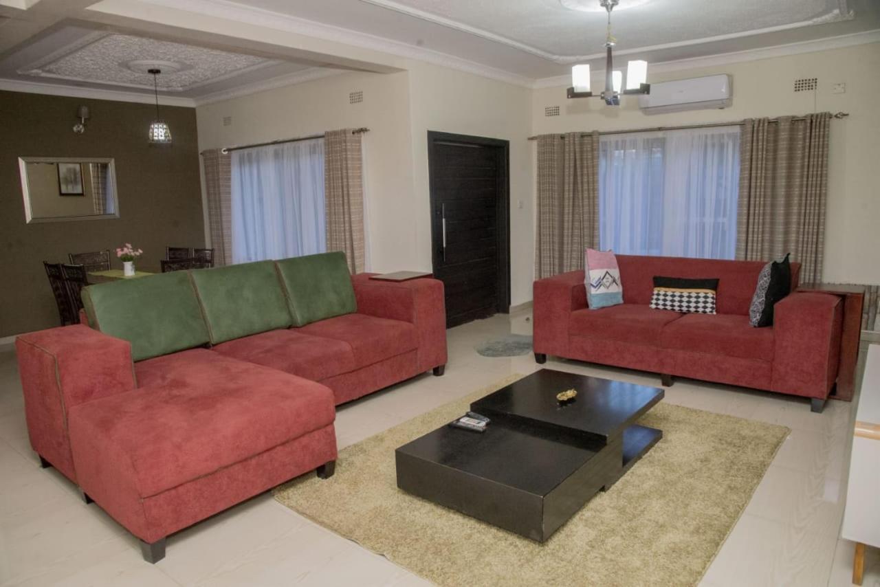 Royal Suites Apartments Lusaka Bagian luar foto