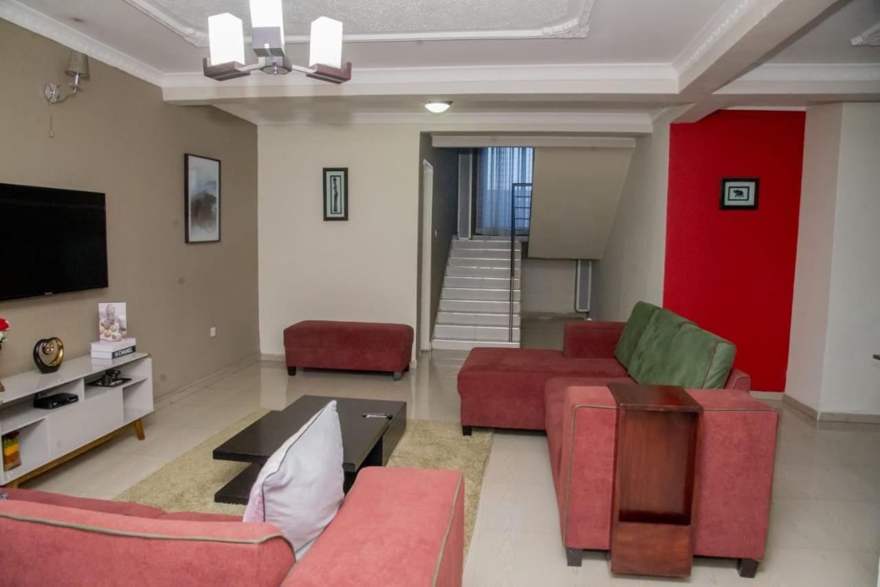 Royal Suites Apartments Lusaka Bagian luar foto